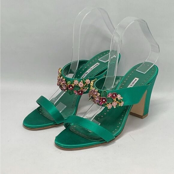 Manolo Blahnik 90MM Embellished Satin Mules size 39 - Picture 4 of 15